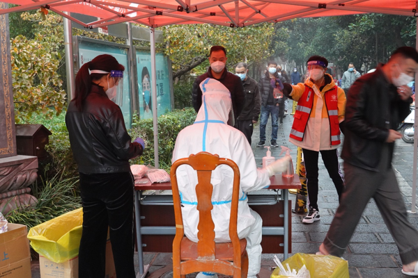 群防群控 众志成城——郑州亚星社区团结一致共战疫情