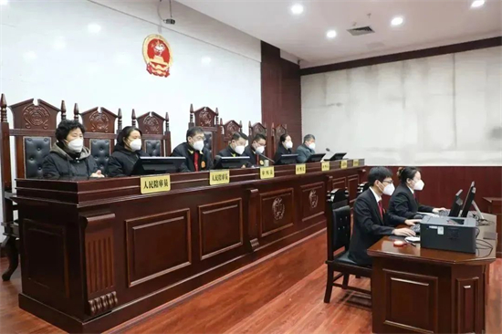 河南省开封市中级人民法院公开开庭审理被告人刘青艺、刘得见故意伤害一案