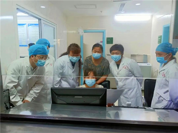 省血液安全技术核查专家组到新野县人民医院进行专项检查指导