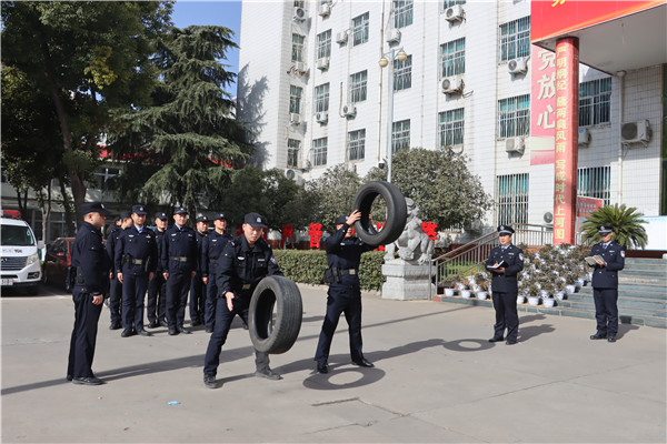 南阳宛城区法院开展“中国人民警察节”系列活动