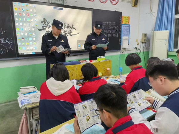 襄城县实验高级中学：反恐防暴宣传进校园 安全教育记心间