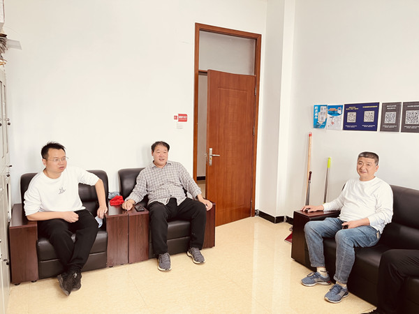邓州市水利局领导深入一线优化办事流程