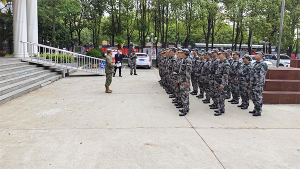 平舆县清河街道：民兵点验聚士气 以验促战砺精兵