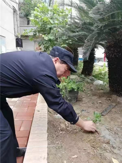 郑州二七警方掀起全民铲除毒品罂粟高潮