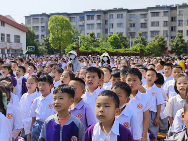 驻马店市第二十五小学举行第三届诗词大赛活动