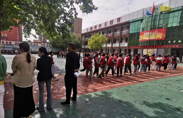 ​驻马店市回族小学举行“家长开放日”活动