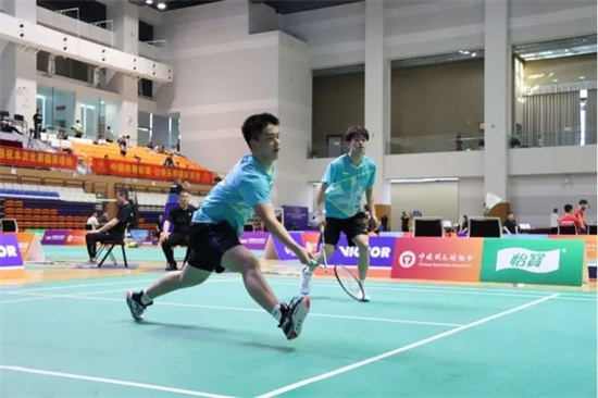 体彩公益金支持的全国性羽毛球赛事在郑州举行