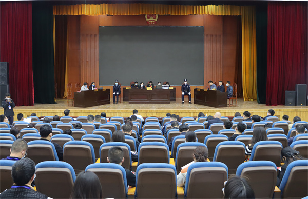 【法院开放日】百余名党校学员走进南阳宛城区法院观摩行政案件庭审