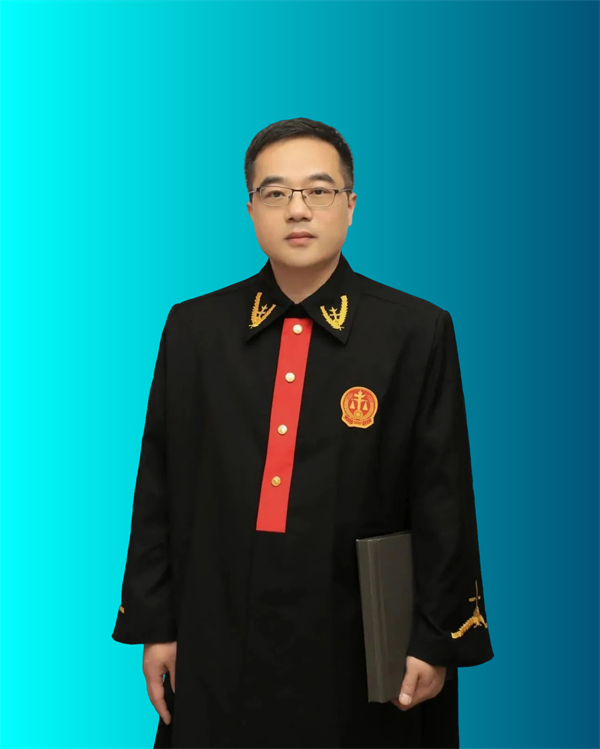 邓州市法院青年干警何平：一名基层法官的“三牛”精神