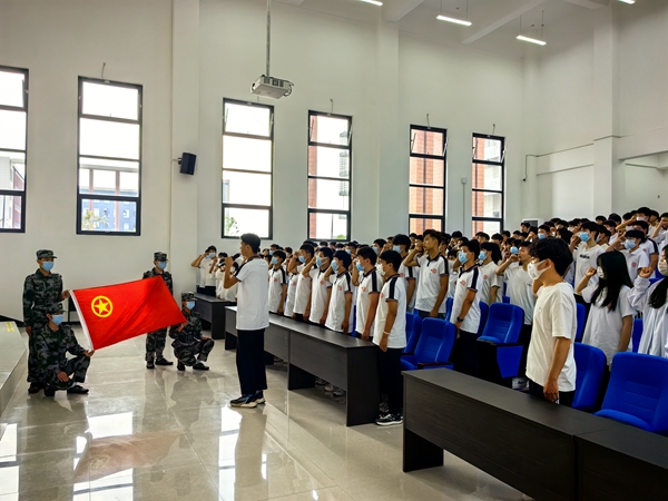 河南交通技师学院举行2023年新团员入团宣誓仪式