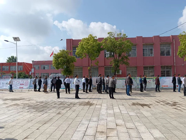 邓州市教育系统“净化校园风气 创建清廉学校”宣讲报告走进腰店镇