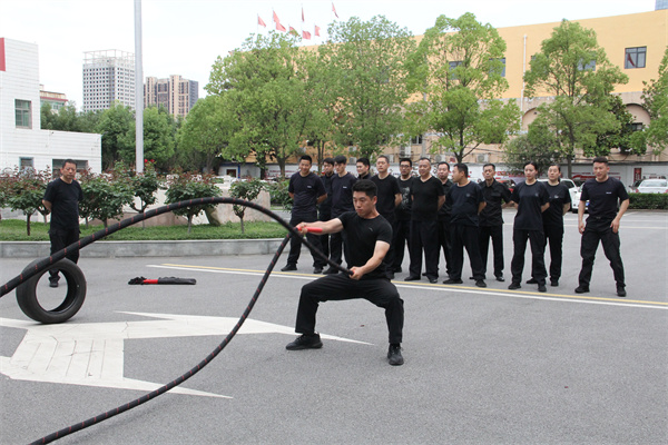 南阳卧龙区法院司法警察大队开展专项警务集训