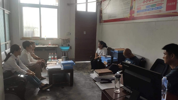 ​西平县教育局教研室到专探衡坡小学校进行教育教学视导工作