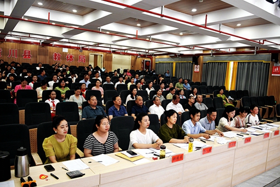 潢川县举办第三十届青少年爱国主义读书教育活动讲故事演讲比赛