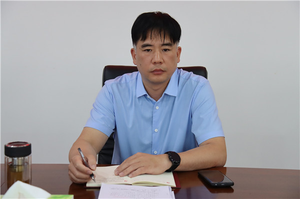 社旗县法院召开优化营商环境和提升审执质效工作座谈会