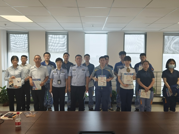 反诈宣传进地铁 防诈之弦不松懈