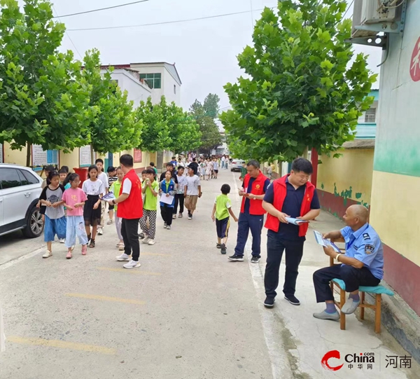 ​西平县师灵镇开展“全民反诈在行动”集中宣传月活动