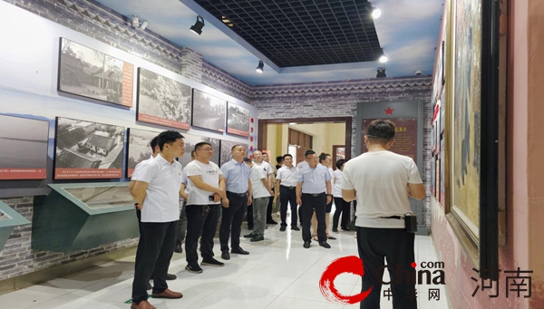 ​驻马店市驿城区板桥镇开展迎“七一”主题党日活动：追寻革命足迹 共忆入党初心