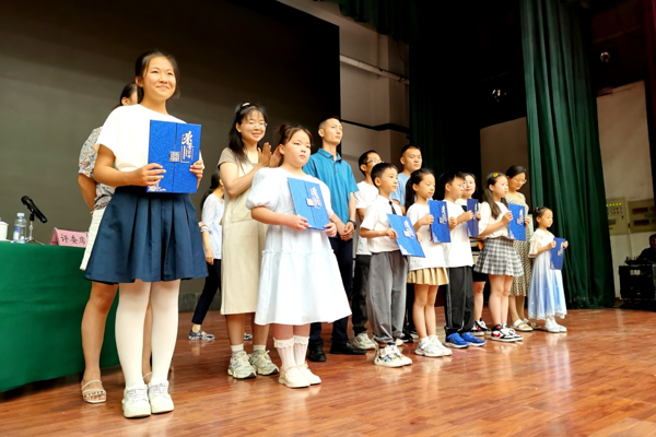 第11届筑梦蒲公英全国青少年书画展在郑州举行