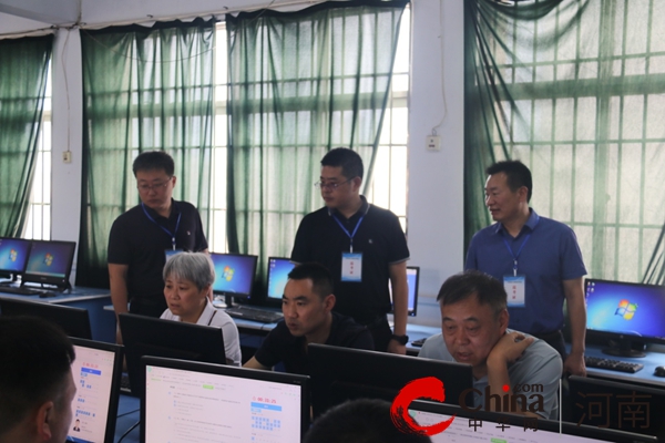 ​汝南县开展行政执法人员公共法律知识季度测试