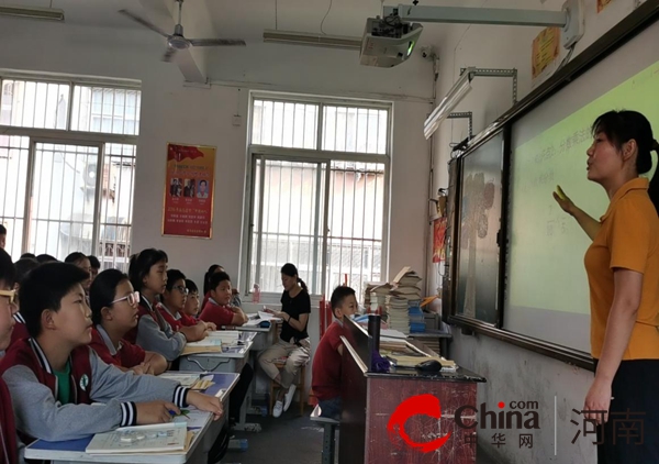 驻马店市回族小学：扎实开展教研活动 促进教师专业成长