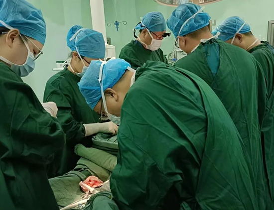 新野县人民医院成功开展首例体外循环下生物瓣膜置换术
