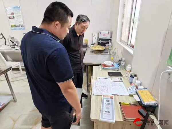 ​河南农业科技引领优势产业发展（水产）专家服务团莅临西平开展技术服务