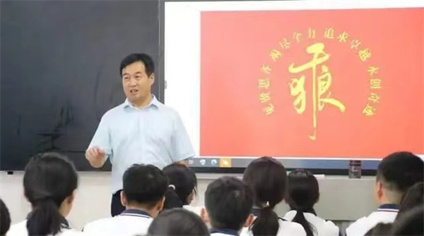   商丘一高教师张志华：坚持狼性教育，让每一个学生都不平庸