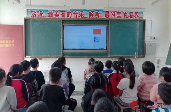​西平县二郎万庄小学开展庆祝中国少年先锋队建队日活动