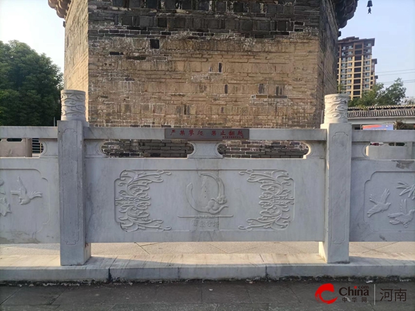 ​西平县文广旅局为宝严寺塔增设文物安全警示牌
