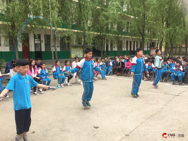 跳出精彩 “绳”彩飞扬——西平县焦庄金刚小学举行跳绳比赛活动