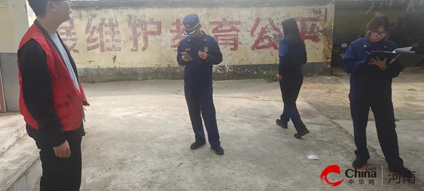 ​西平县消防大队到专探大杨庄小学开展消防检查与消防知识培训