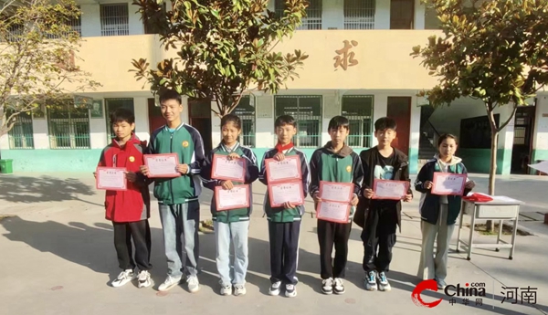 ​西平县专探小学在西平县首届中小学生运动会上获佳绩