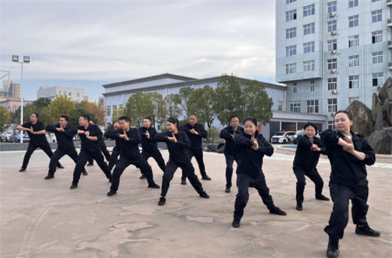 唐河县法院司法警察大队开展警务训练