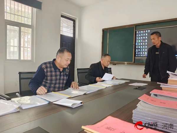 ​西平县宋集中心学校开展教学业务检查评比