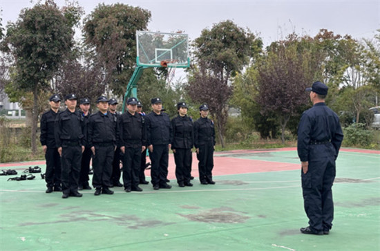 邓州法院开展警务实战训练