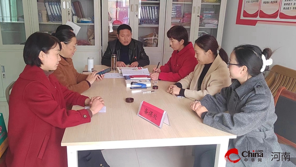 【独家】​西平县蔡寨中心校进行中高级职称评审模拟答辩活动