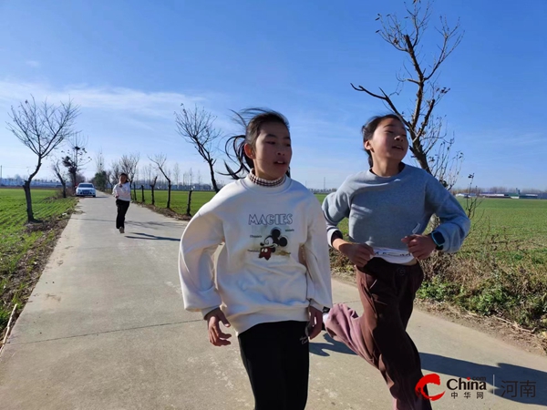 西平县蔡寨中心校举行2023冬季越野跑比赛