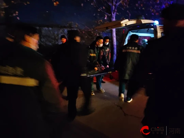 ​冬夜里“冻”人更动人！西平警民联手成功救助跳河轻生女子