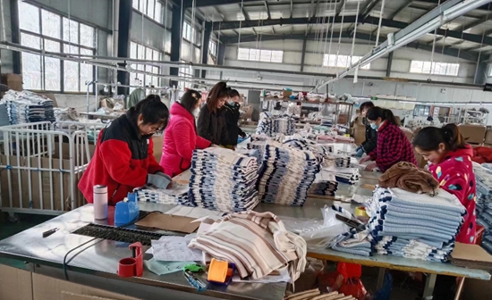 息县：“家门口”的服装厂 “织”出乡村振兴梦 世界热点