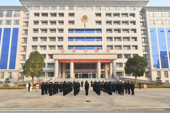息縣公安局舉行升警旗儀式慶祝第四個中國人民警察節