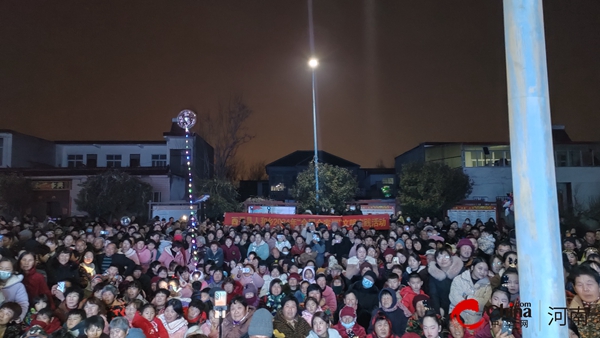 ​西平县人和乡王孟寺村举办春节联欢晚会