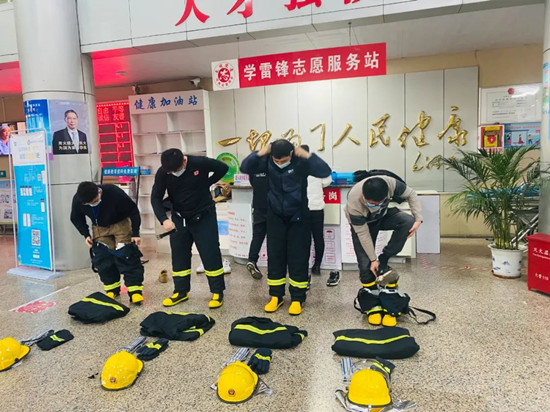 南阳市第六人民医院开展消防演练 强化