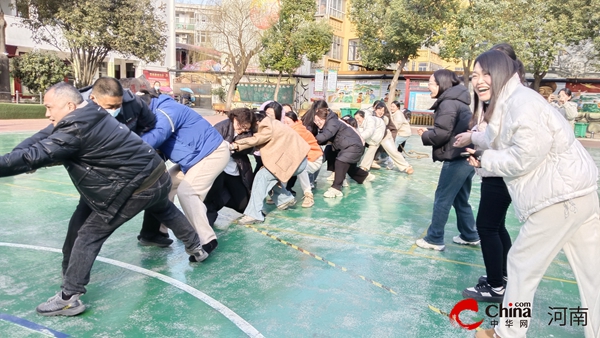 ​西平县实验小学举行庆“三八”妇女节教职工拔河比赛-天天热文