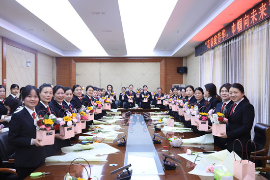 花韵绽芳华  巾帼向未来丨邓州法院举行“三八”国际妇女节系列活动