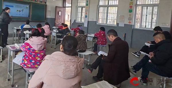 ​西平县权寨郑楼小学开展2024年春期听评课活动
