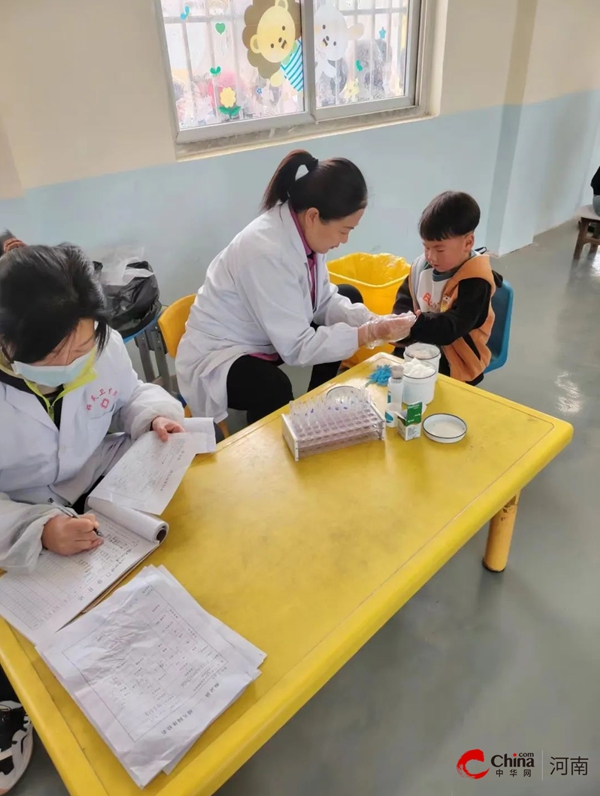 ​西平县师灵镇卫生院走进幼儿园开展健康体检