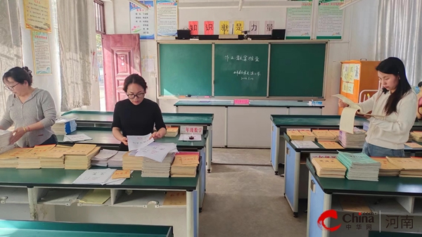 西平县权寨老温小学举行作业教案常规检查活动