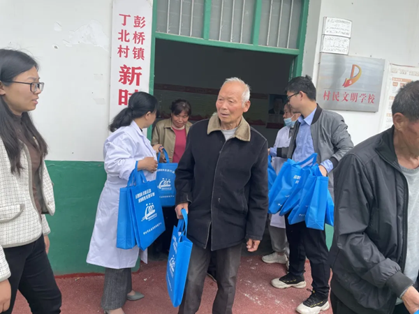 邓州市疾控中心：科普巡讲进农村 优化健康环境