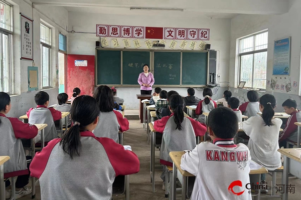 热讯：​西平县五沟营丁崔小学举行硬笔书法比赛